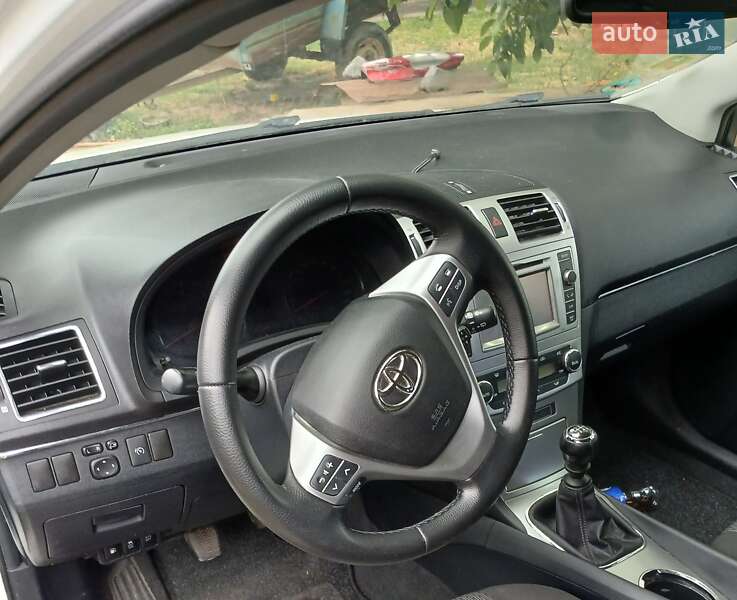Універсал Toyota Avensis 2012 в Умані фото 5 Універсал Toyota Avensis 2012 в Умані