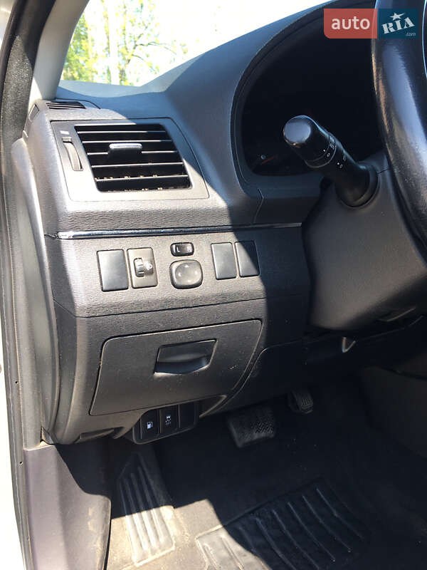 Седан Toyota Avensis 2015 в Василькове