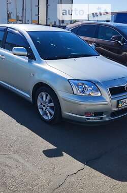 Седан Toyota Avensis 2004 в Одесі