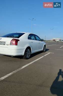 Ліфтбек Toyota Avensis 2008 в 