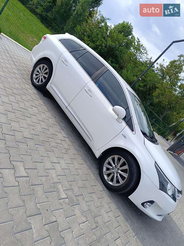 Универсал Toyota Avensis 2011 в Виноградове