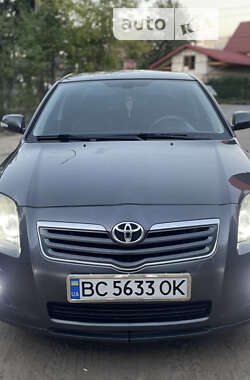 Седан Toyota Avensis 2008 в Львове