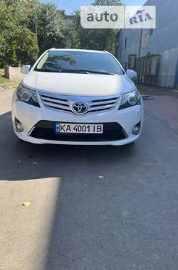 Универсал Toyota Avensis 2012 в Кривом Роге