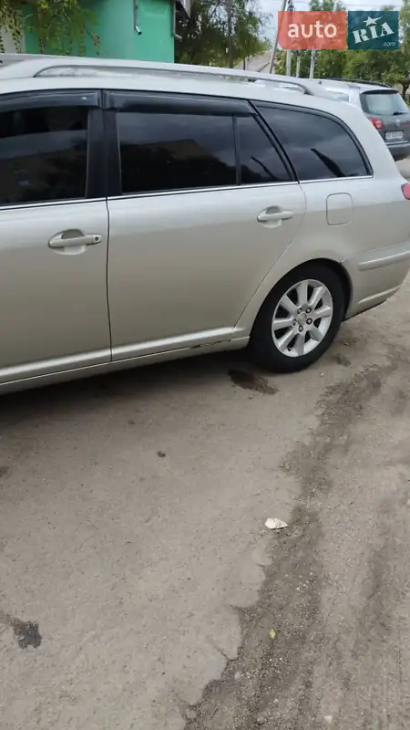 Универсал Toyota Avensis 2005 в 