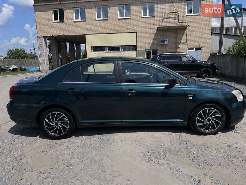 Toyota Avensis 2003