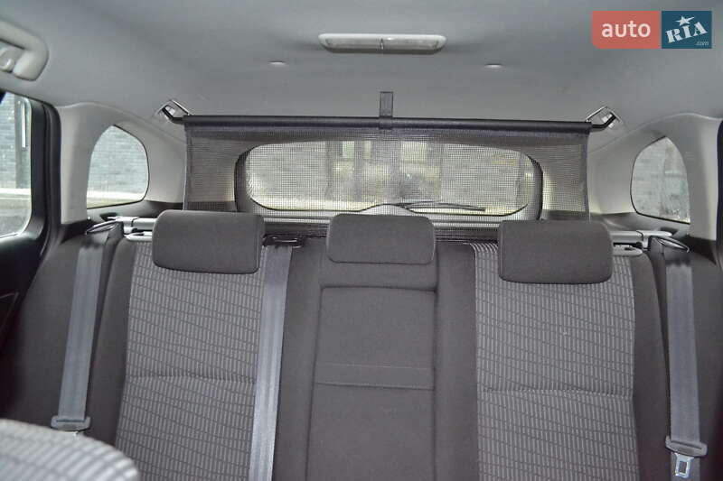 Универсал Toyota Avensis 2011 в Житомире