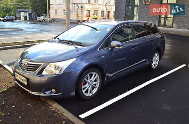 Універсал Toyota Avensis 2011 в Житомирі