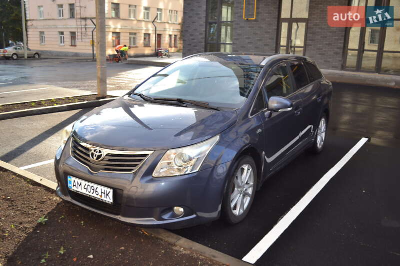 Универсал Toyota Avensis 2011 в Житомире