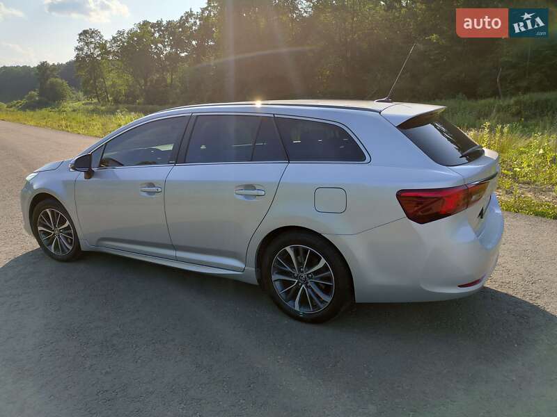 Универсал Toyota Avensis 2016 в Харькове