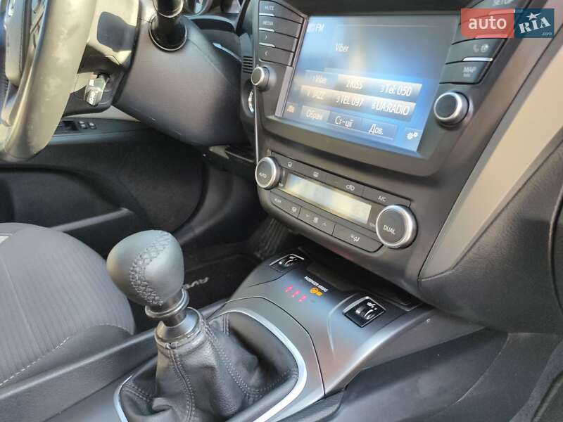 Универсал Toyota Avensis 2016 в Харькове