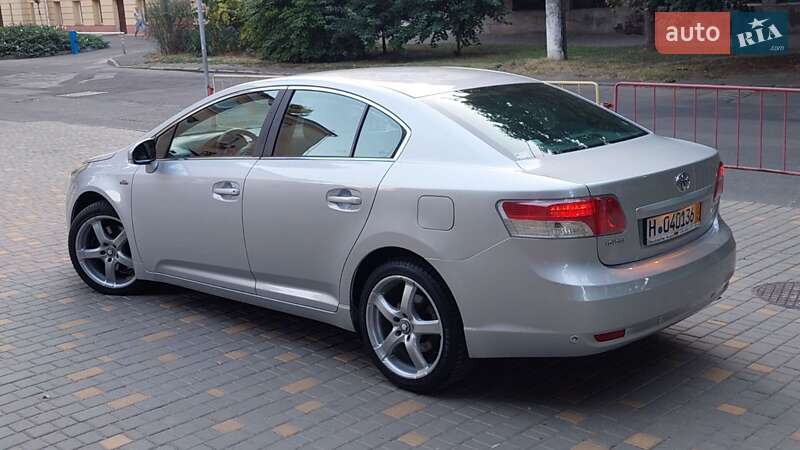 Седан Toyota Avensis 2009 в Одесі
