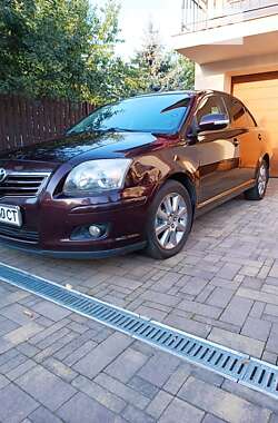 Седан Toyota Avensis 2008 в Львове