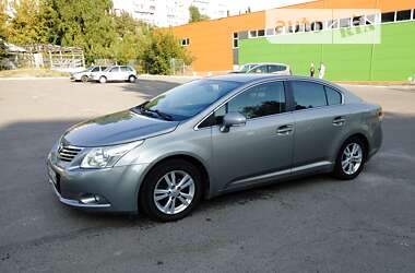 Седан Toyota Avensis 2011 в Ровно