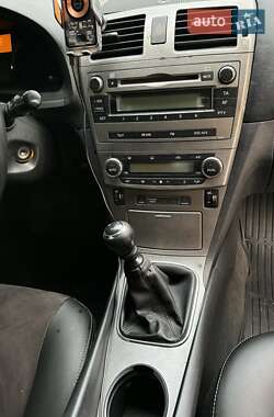 Универсал Toyota Avensis 2011 в Житомире