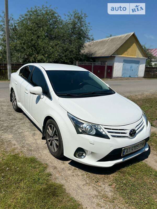 Toyota Avensis 2012