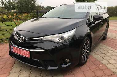 Універсал Toyota Avensis 2017 в Рівному