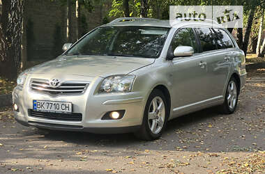 Універсал Toyota Avensis 2007 в Рівному