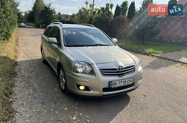 Універсал Toyota Avensis 2007 в Рівному