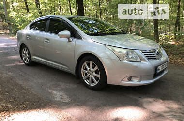 Седан Toyota Avensis 2008 в Киеве