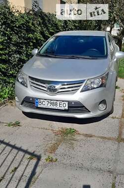 Седан Toyota Avensis 2014 в Львові