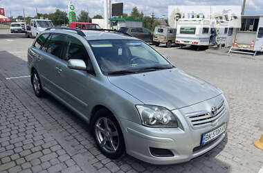 Універсал Toyota Avensis 2007 в Локачах