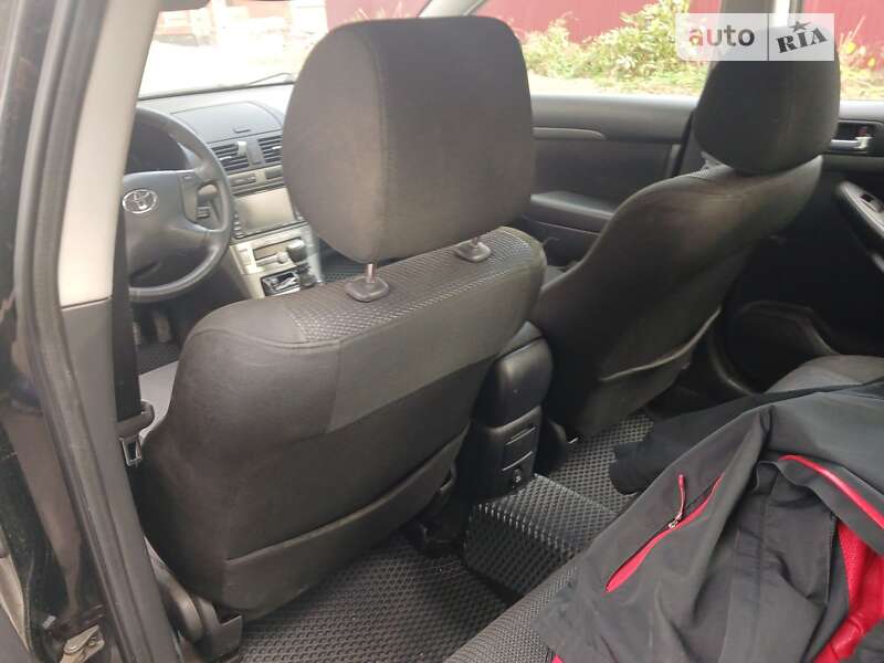 Лифтбек Toyota Avensis 2008 в Сквире