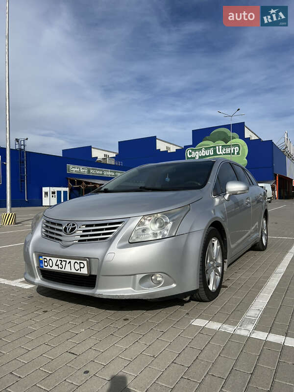 Toyota Avensis 2010