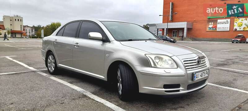 Седан Toyota Avensis 2004 в Броварах