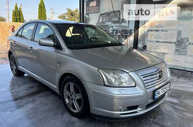 Лифтбек Toyota Avensis 2004 в Ровно