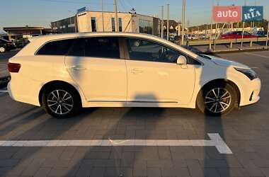 Универсал Toyota Avensis 2012 в Луцке