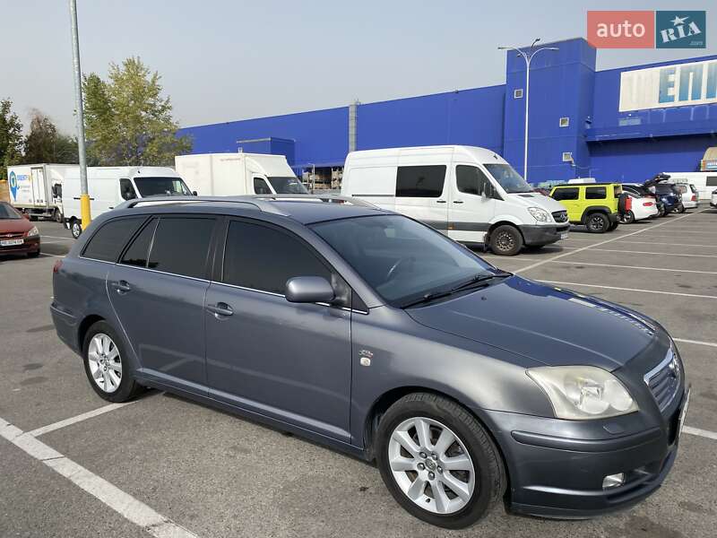 Универсал Toyota Avensis 2004 в Днепре