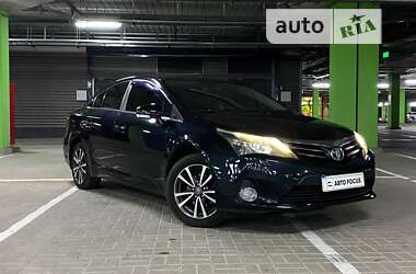 Седан Toyota Avensis 2012 в Києві