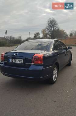 Седан Toyota Avensis 2003 в Хмельнике