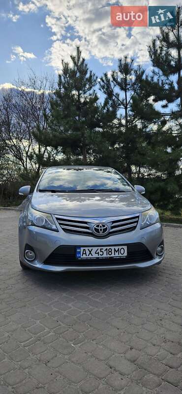 Седан Toyota Avensis 2012 в Харкові