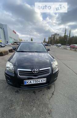 Седан Toyota Avensis 2007 в Киеве