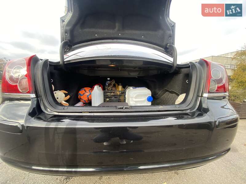 Седан Toyota Avensis 2007 в Киеве