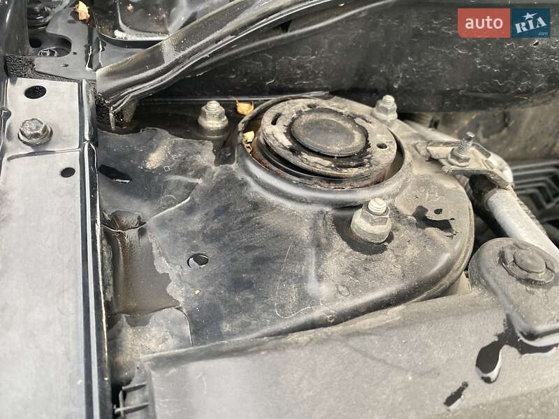 Седан Toyota Avensis 2007 в Киеве