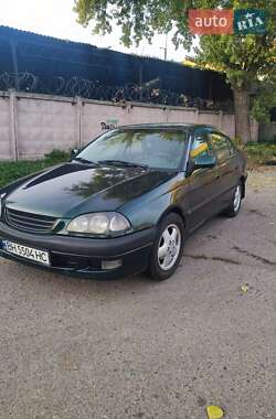 Седан Toyota Avensis 1998 в Одесі