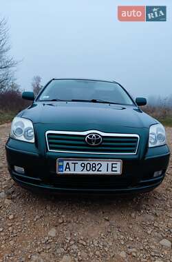 Ліфтбек Toyota Avensis 2003 в Болехові