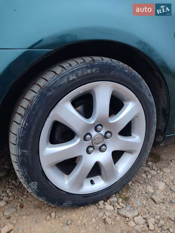 Ліфтбек Toyota Avensis 2003 в Болехові