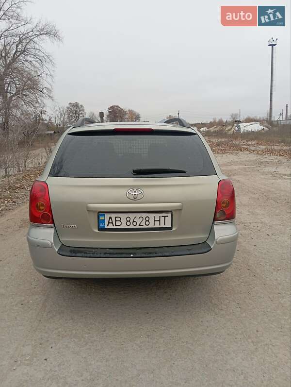 Универсал Toyota Avensis 2004 в Баре фото 4 Универсал Toyota Avensis 2004 в Баре