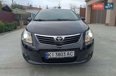 Седан Toyota Avensis 2010 в Василькове