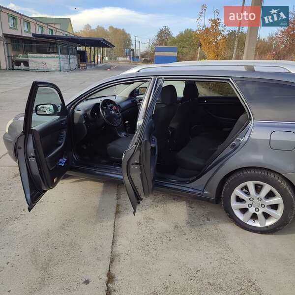 Універсал Toyota Avensis 2005 в Стрию