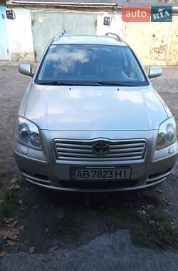 Універсал Toyota Avensis 2004 в Ладижині