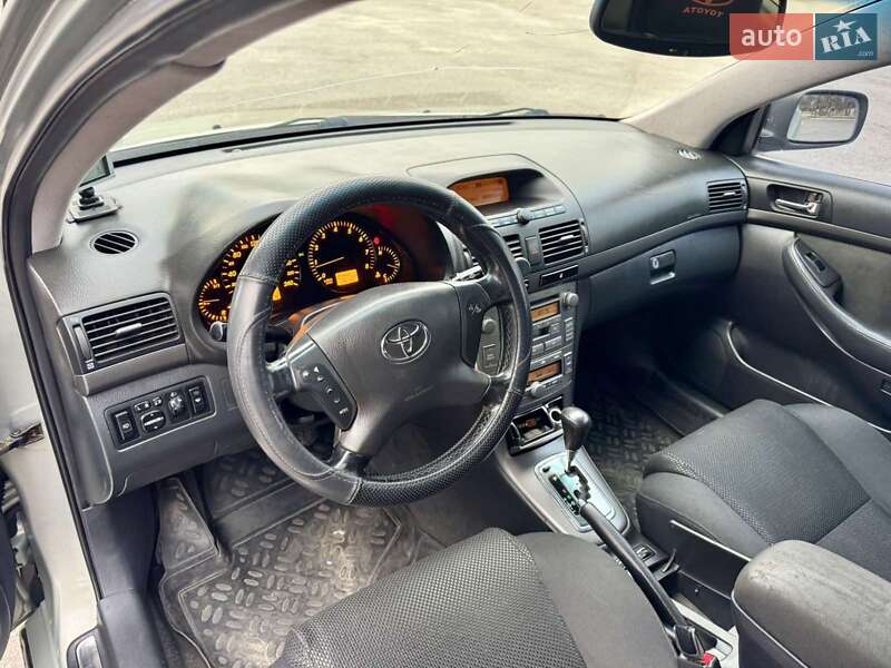 Седан Toyota Avensis 2004 в Харькове фото 10 Седан Toyota Avensis 2004 в Харькове