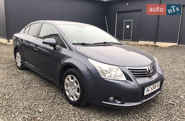 Седан Toyota Avensis 2010 в Луцьку