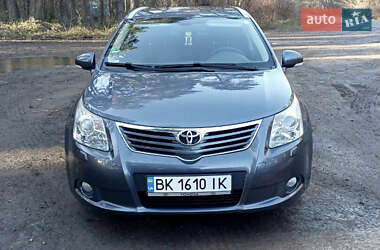 Универсал Toyota Avensis 2010 в Самборе