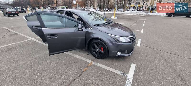 Седан Toyota Avensis 2012 в Броварах