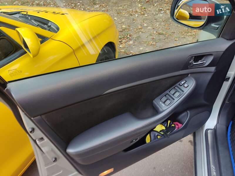 Універсал Toyota Avensis 2008 в Кривому Розі