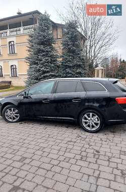 Універсал Toyota Avensis 2012 в Сарнах